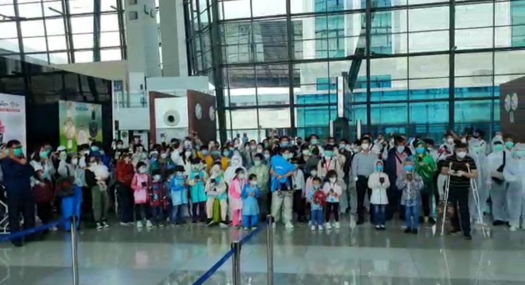 Serbu Indonesia, Ratusan WN China Tiba di Bandara Soetta