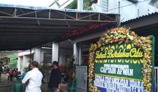 Keluarga Bawa Jenazah Pilot SJ 182 Kapten Afwan ke Rumah Duka Hari Ini