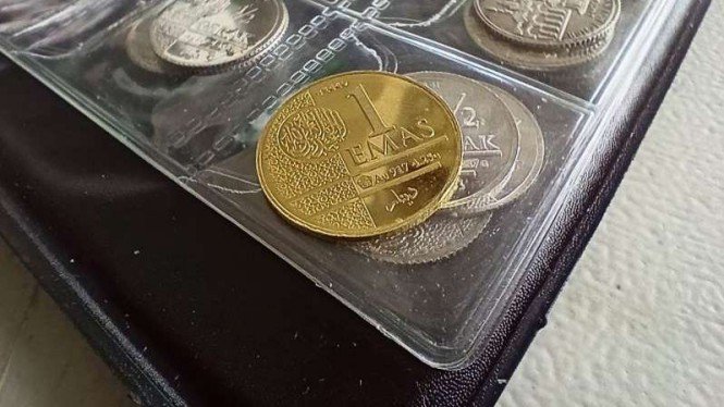Penampakan Koin Dinar-Dirham di Pasar Muamalah Depok, Ada Ukiran 