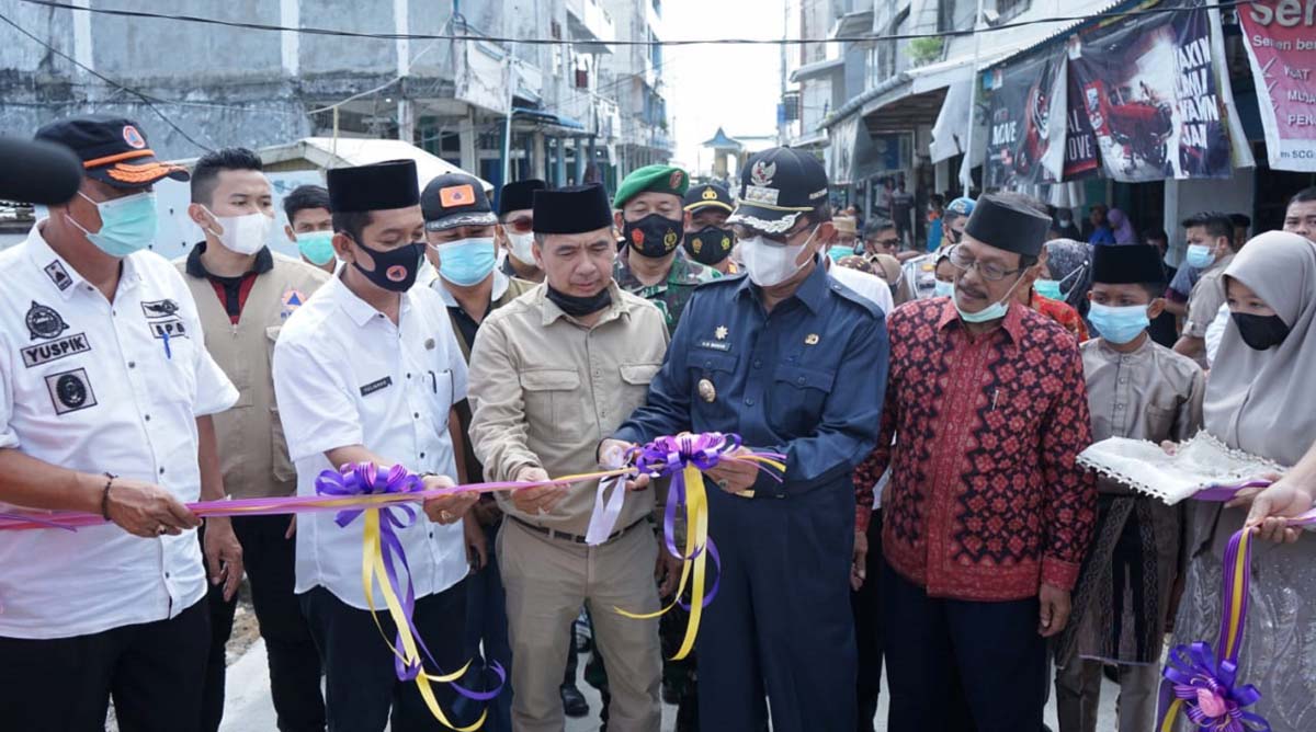 Bupati Inhil Resmikan Jembatan Penghubung Kuala Enok ke Desa Tanah Merah