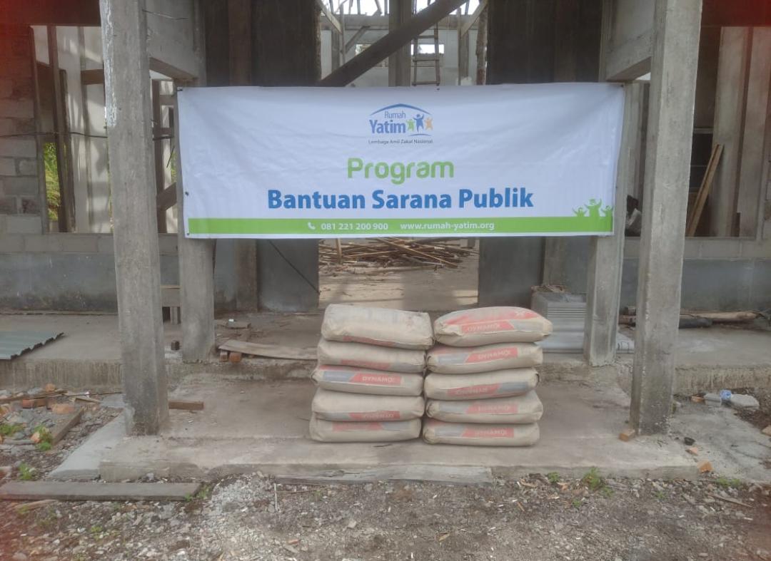 Rumah Yatim Berikan Bantuan di Rumah Ibadah Desa Pambang Pesisir Riau