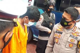 Ini Pengakuan Sopir Minibus yang Videonya Viral Serempet Polisi di Probolinggo