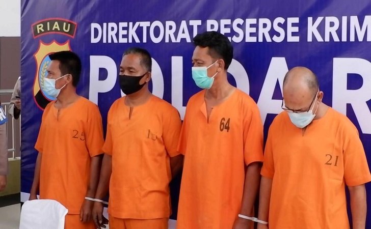 Polda Riau Amankan 4 Pelaku Penggelapan BBM Solar