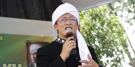 Sidang Gugatan Cerai  Aa Gym  dan Teh Ninih di Pengadilan Agama Bandung di Tunda