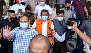 Berkas Dugaan Korupsi Sekda Riau Nonaktif Yan Prana Diserahkan ke JPU
