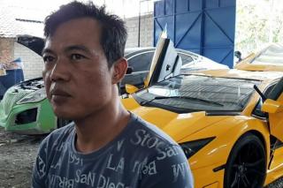 Pria Lulusan SMP di Gunungkidul Sulap Mobil Sedan Jadi Lamborghini