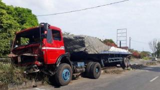 Tragis, Sopir di Rantauprapat Terlempar dari Kaca Depan dan Tewas Tergilas Truknya Sendiri