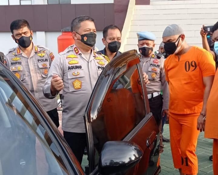 Ternyata Mantan Oknum Perwira Polisi di Pekanbaru Yang Menggagas Isap Sabu Dalam Mobil 