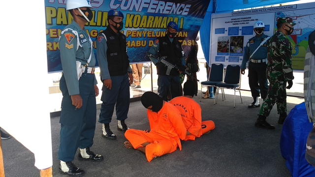 Angkut 110 Kg Sabu dan Ekstasi, Nahkoda dan ABK Ditangkap TNI AL di Perairan Pulau Jemur
