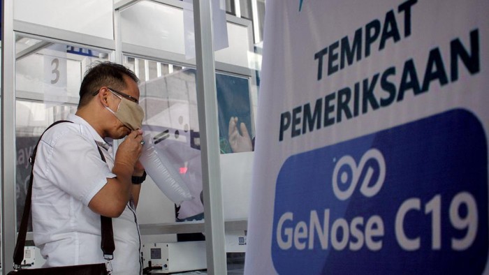 Mulai Senin Bandara SSK II Pekanbaru Tes COVID-19 Gunakan GeNose dengan Biaya Hanya Rp40 Ribu