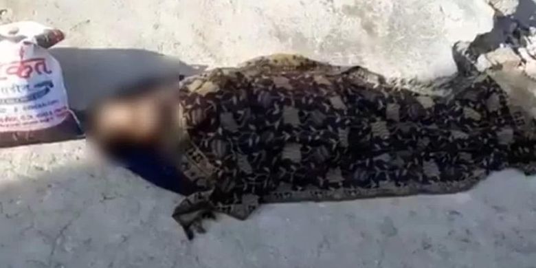 Kengerian Covid-19 di India: Seorang Anak Tega Buang Ibunya di Jalanan