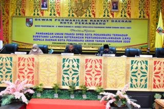 Fraksi DPRD Pekanbaru Berikan Pandangan Umum Tentang LKPj Kepala Daerah Tahun 2020