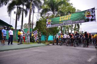 Meriahkan HUT Ke-62 Korem 031/WB, Wagubri Lepas Peserta Gowes