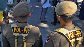 Personel Satpol PP Kota Pekanbaru Siaga di Wilayah Zona Merah COVID-19