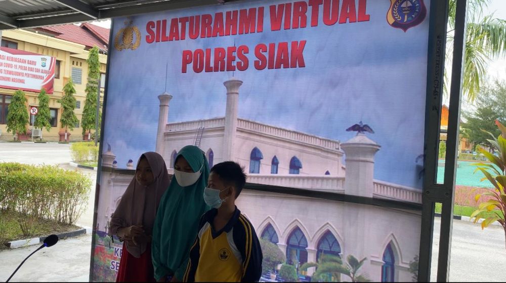 Tak Bisa Mudik, Polres Siak Fasilitasi Masyarakat Yang Ingin Bersilaturahmi Virtual 