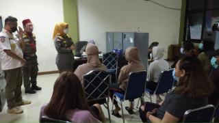 Satpol PP Depok Amankan 20 Pria dan Wanita Diduga Kumpul Kebo