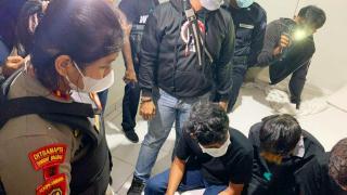 Polda Riau Gerebek 30 ABG Mesum, Ada yang Pakai Uang Orang Tua Pesan PSK