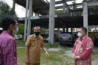 Gubri Cek Langsung Pengumpulan Mobil Dinas Pejabat Pemprov Riau