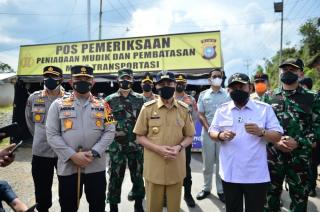 Gubri Tinjau Pos Penyekatan Mudik Perbatasan Riau-Sumbar