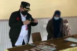 Bupati Kediri Tangkap Basah Camat Lakukan Pungli THR