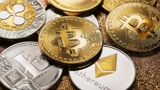 China Resmi Larang Industri Keuangan Layani Uang Kripto