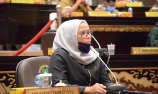 Hanya Ambil Posisi Distributor, DPRD Provinsi Sebut Pemprov Riau Tak Siap Dalam Pelaksanaan Vaksinasi