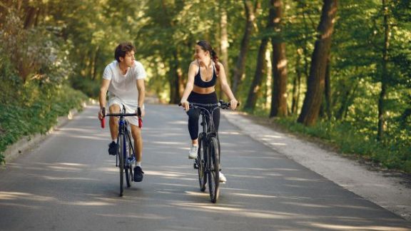 Coba 5 Tips Bersepeda Berikut Ini untuk Turunkan Berat Badan