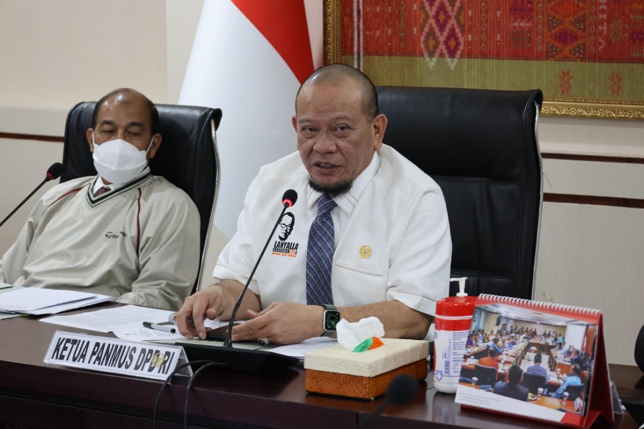 Ketua DPD RI Minta Pemerintah Edukasi Masyarakat Sebelum Premium Dihapus 