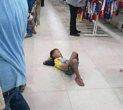 Bikin Ngakak, 6 Potret Orang Santai Banget