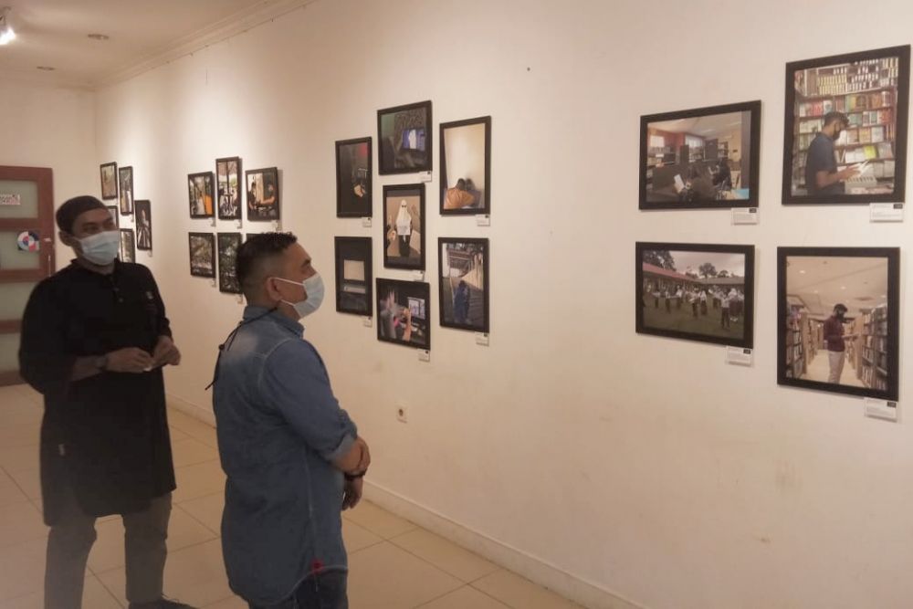 234 Foto Tugas Akhir Mahasiswa Fakultas Ilmu Komunikasi UIR Dipamerkan di DKR