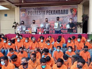 Barang Bukti Pungli Atas Nama Ormas Diamankan, Polresta Pekanbaru Lakukan Penyelidikan