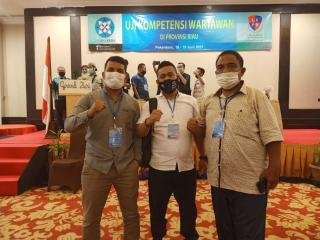 Wabup & Ketua DPRD Meranti Berikan Apresiasi 3 Wartawan Lulus UKW Muda di LSPR