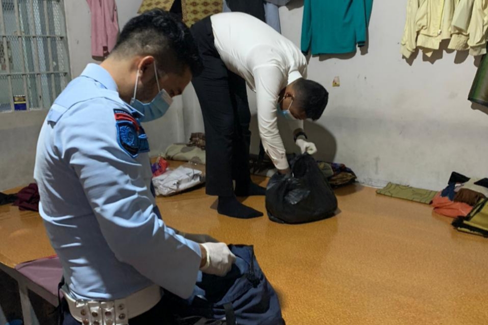 Petugas Rutan Kelas I Pekanbaru Temukan Barang Terlarang di Kamar Warga Binaan