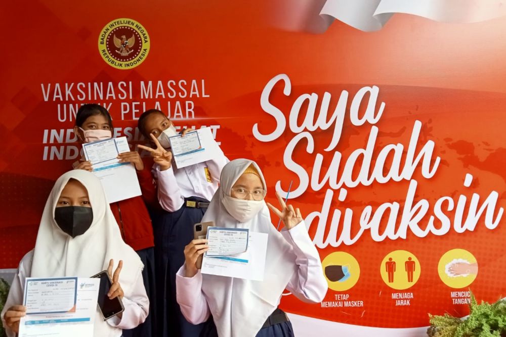Cerita Pelajar SMP di Pekanbaru Ikut Vaksinasi Covid-19: Rasanya Tidak Sakit