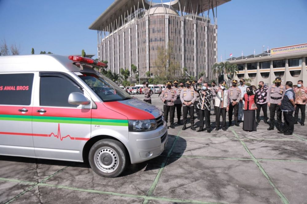 Wagubri Lepas 60 Ambulans Jemput Pasien Covid 19 yang Isolasi Mandiri di Pekanbaru