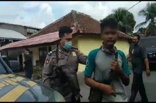 Pemuda Penjual Pempek Curi Celana Dalam Ibu-ibu Alasan Untuk Obat Jerawat