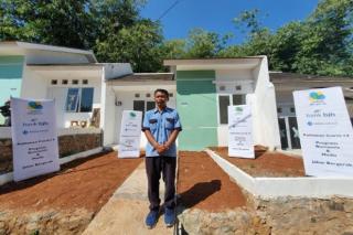 Wah, Petugas Kebersihan IGD dan Ruangan Pasien COVID-19 Ini Dapat Hadiah Rumah