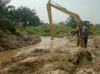 Atasi Banjir, Dinas PUPR Pekanbaru Normalisasi Sungai Sibam