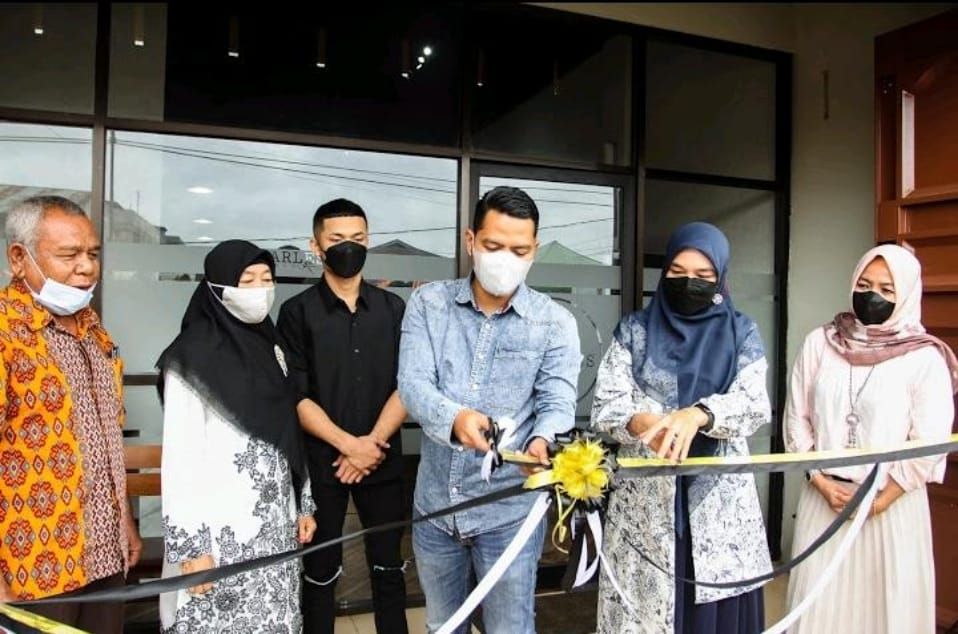 Merdeka! Lahir 17 Agustus, Cukur Rambut Gratis di Barbershop Fearless Studio Pekanbaru