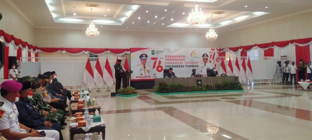 Gubri Resmi Lantik SF Hariyanto Sebagai Sekdaprov Riau