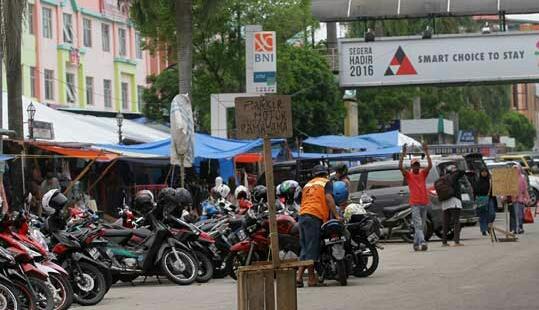 Kerjasama Parkir di Tepi Jalan dengan Pihak Ketiga, Dishub Pekanbaru Diminta Konsisten