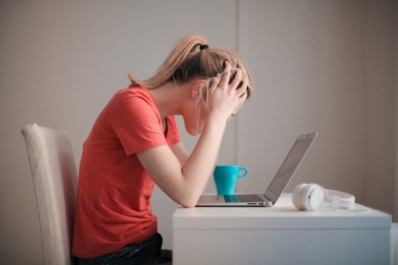 5 Bahaya Mendiagnosis Sendiri Penyakit dari Internet
