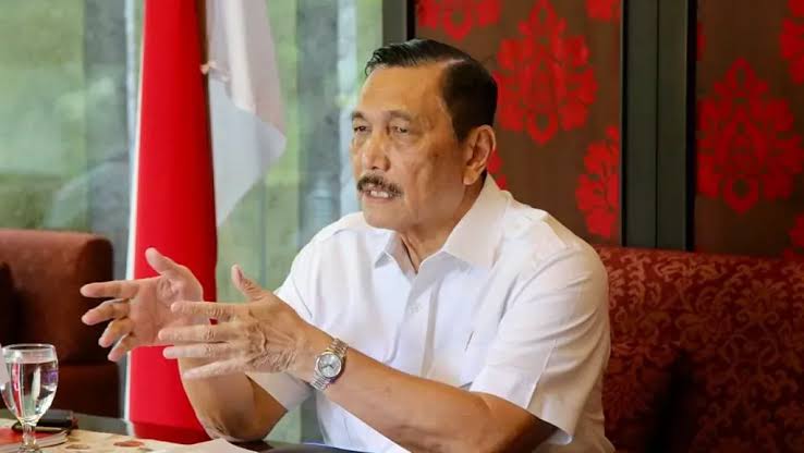 Luhut: Kita Harus Mulai Berpikir Hidup Berdampingan dengan Virus Covid-19