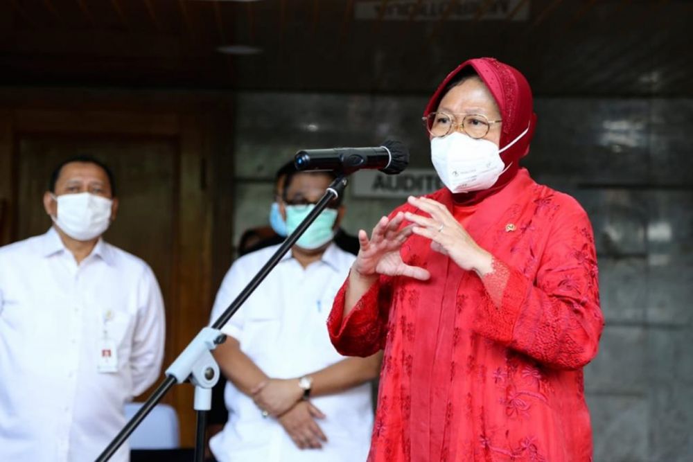 Mensos Risma Minta Bank Penyalur Buka Blokir Seluruh Kartu Bansos di Riau Hari Ini