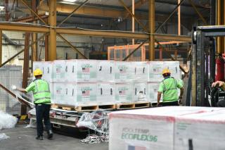 3,5 Juta Dosis Vaksin Moderna dan 620 Ribu Dosis AstraZenecca Tiba di RI