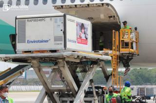 5 Juta Vaksin Covid-19 Tiba di Tanah Air, TNI-Polri Terus Lakukan Serbuan Vaksinasi