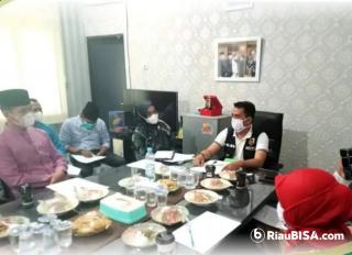 Bertemu Forum RT/RW, Camat Binawidya Bahas Pengelolaan Sampah