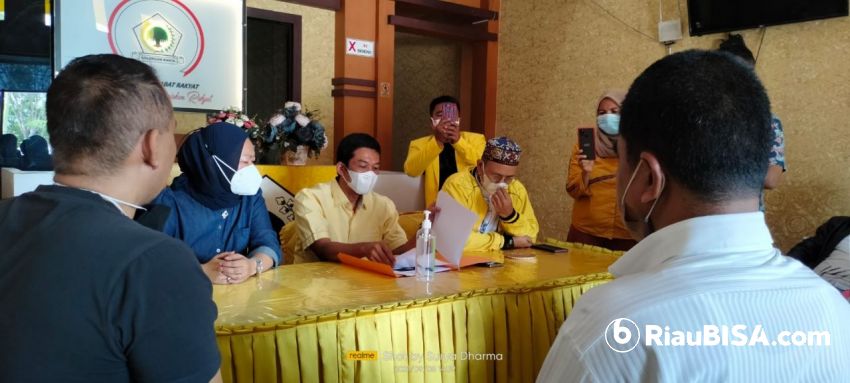Laporkan Ida Yulita Susanti ke DPD Golkar Pekanbaru, Roni : Jika Terbukti Kita Tembuskan Ke DPD I & DPP