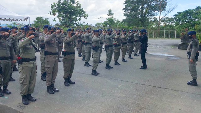 Brimob dari Riau Bantu Pengamanan PON XX Papua Tiba di Timika