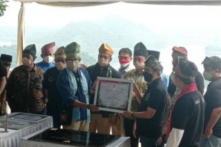 Pulang Kampung, Sandiaga Uno Kunjungi Desa Wisata Koto Mesjid di Kampar Riau